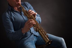 Företagsporträtt av saxofonisten Bobby Blue.